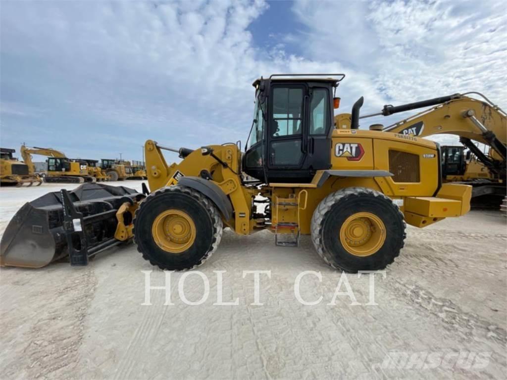 CAT 938M QC Incarcator pe pneuri