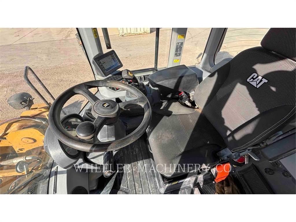 CAT 938M QC Incarcator pe pneuri