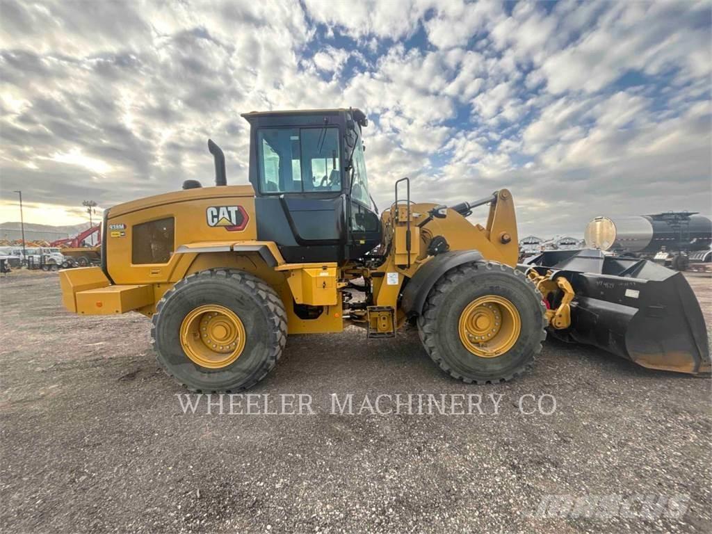 CAT 938M QC Incarcator pe pneuri