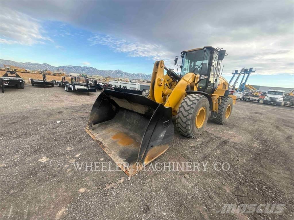 CAT 938M QC Incarcator pe pneuri