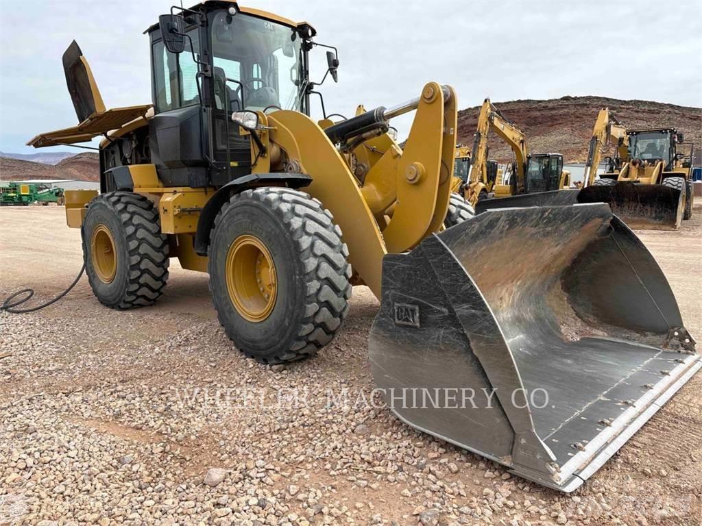 CAT 938M QC Incarcator pe pneuri