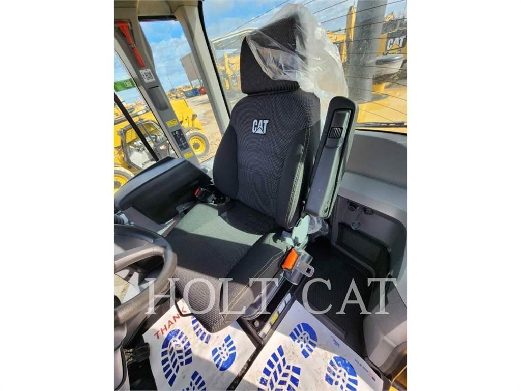 CAT 938M QC Incarcator pe pneuri