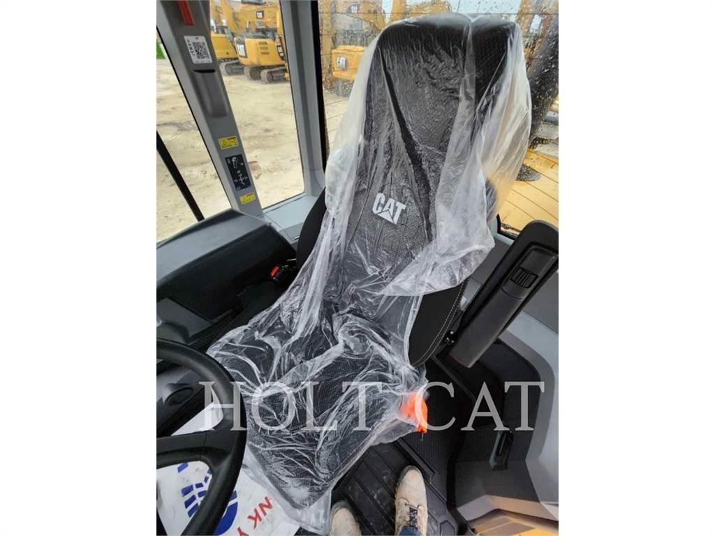 CAT 938M QC Incarcator pe pneuri