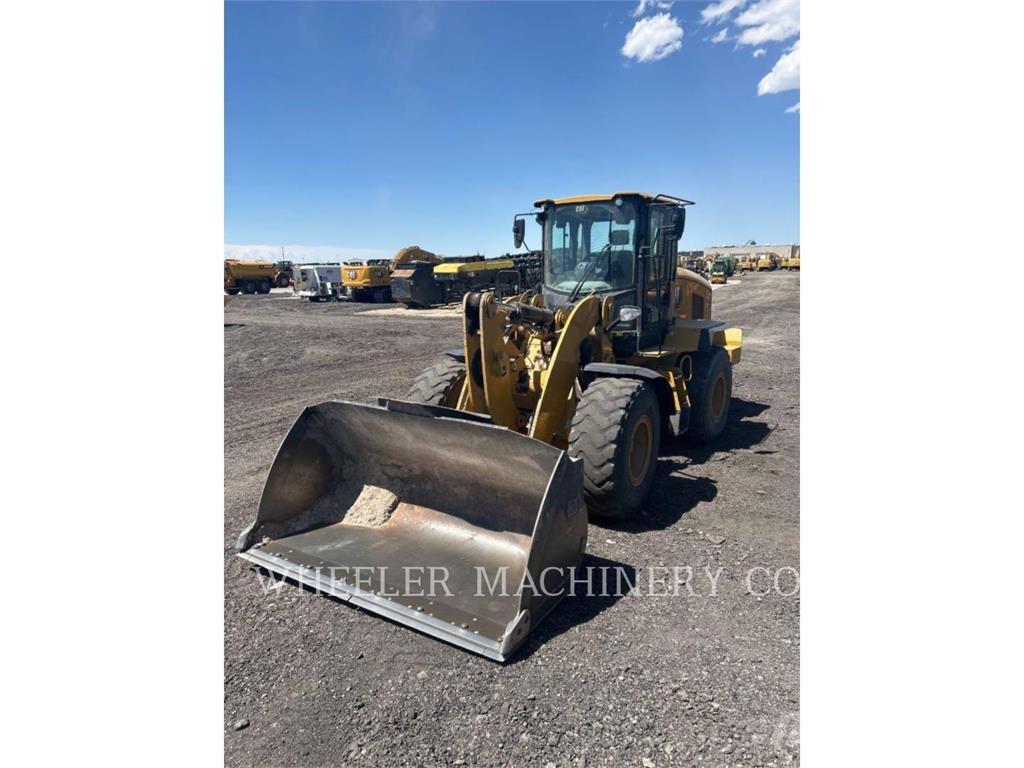 CAT 938M QC Incarcator pe pneuri