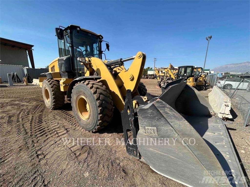 CAT 938M QC 3V Incarcator pe pneuri