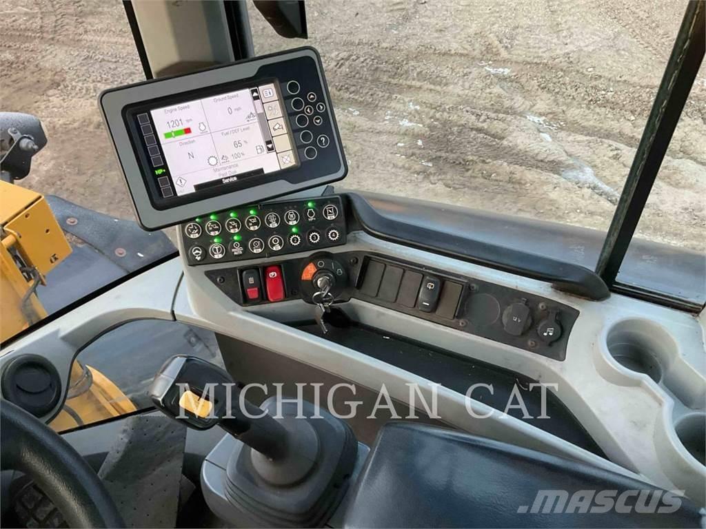 CAT 938M R+ Incarcator pe pneuri