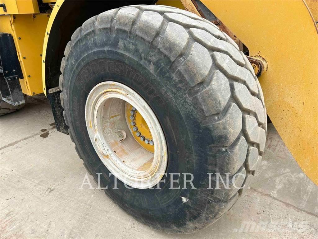 CAT 950M Incarcator pe pneuri