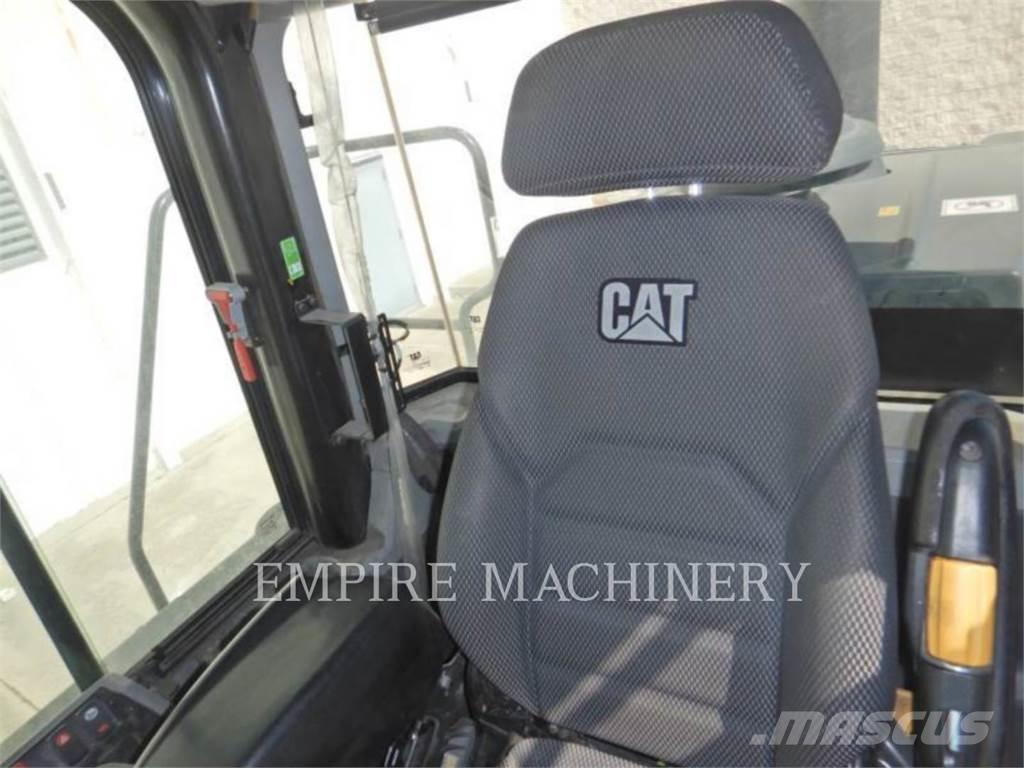 CAT 950M Incarcator pe pneuri