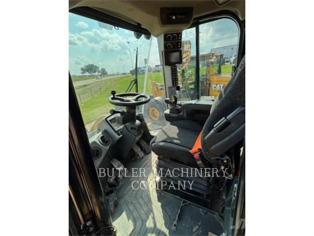CAT 950M Incarcator pe pneuri