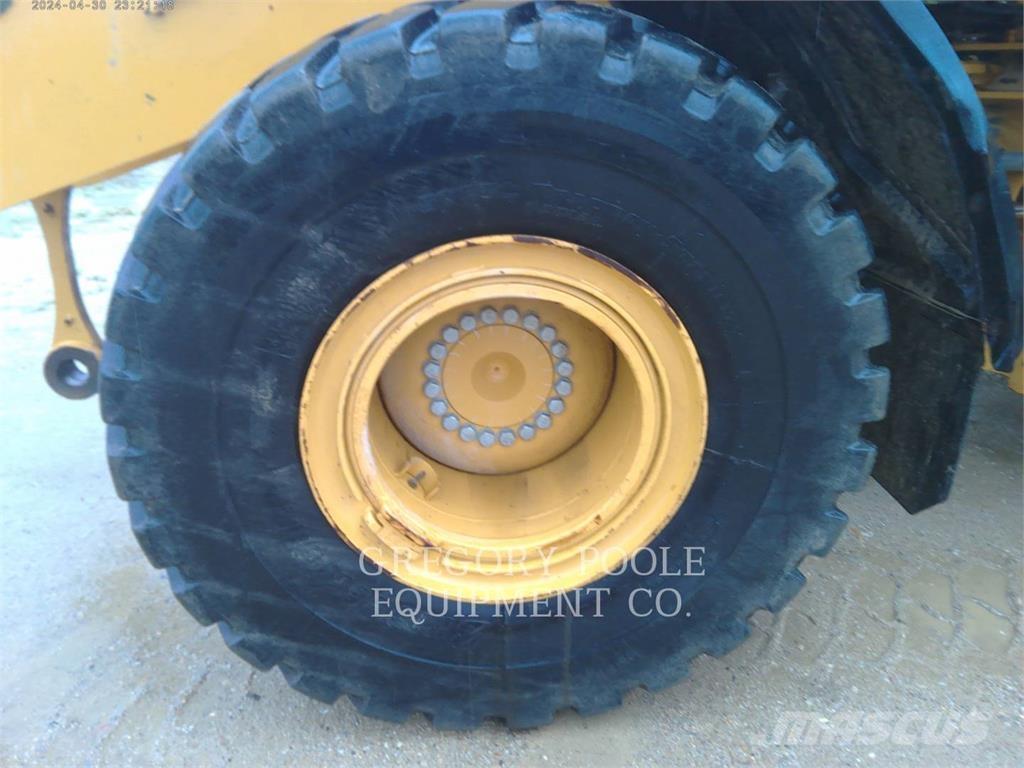 CAT 950M Incarcator pe pneuri