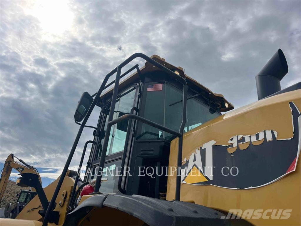 CAT 950M Incarcator pe pneuri