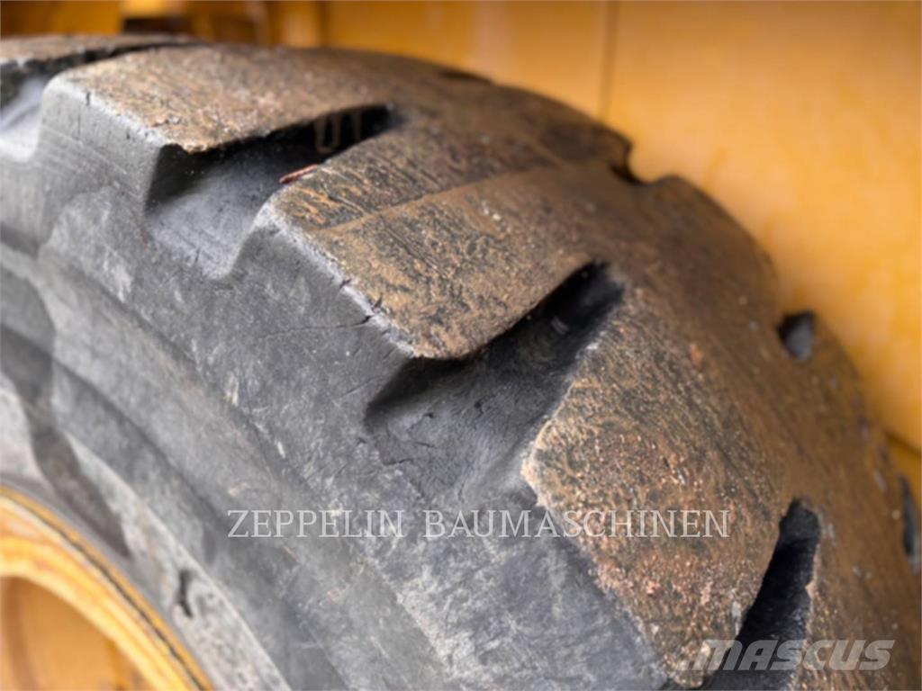 CAT 950M Incarcator pe pneuri