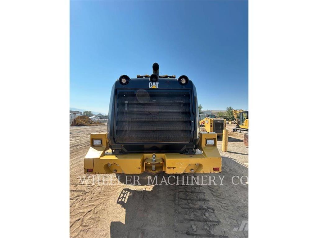 CAT 950M QC Incarcator pe pneuri