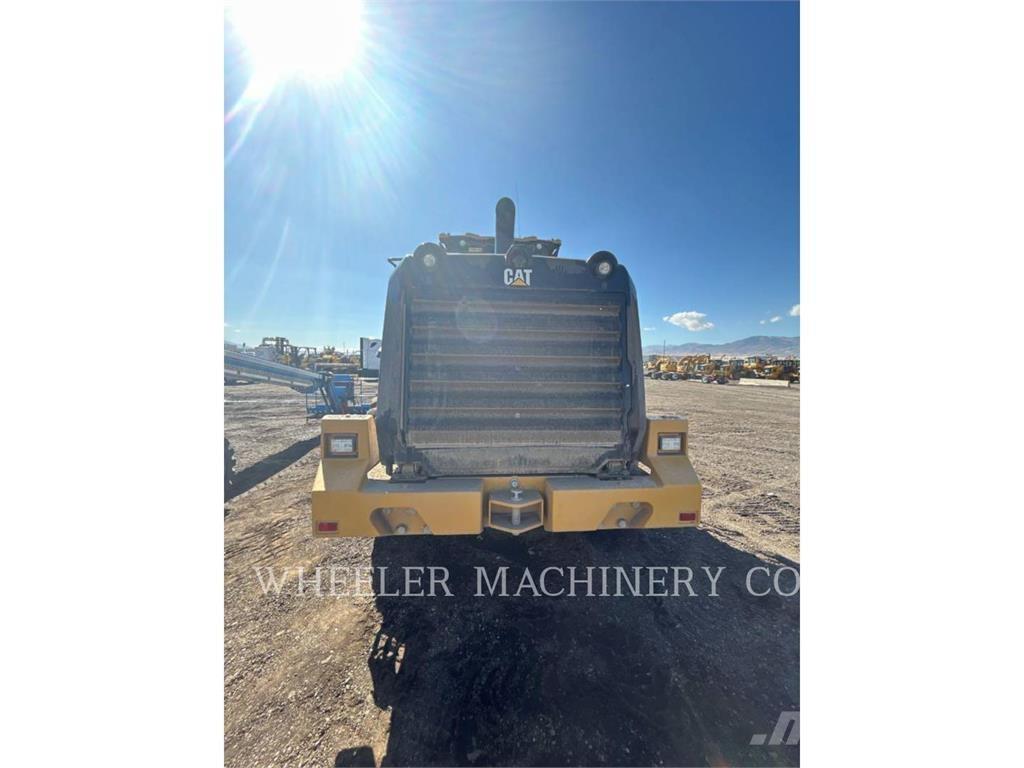 CAT 950M QC Incarcator pe pneuri