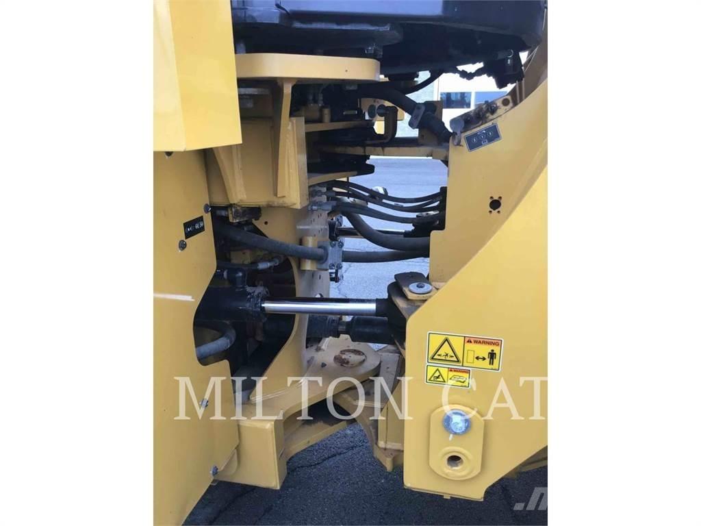 CAT 962M Incarcator pe pneuri