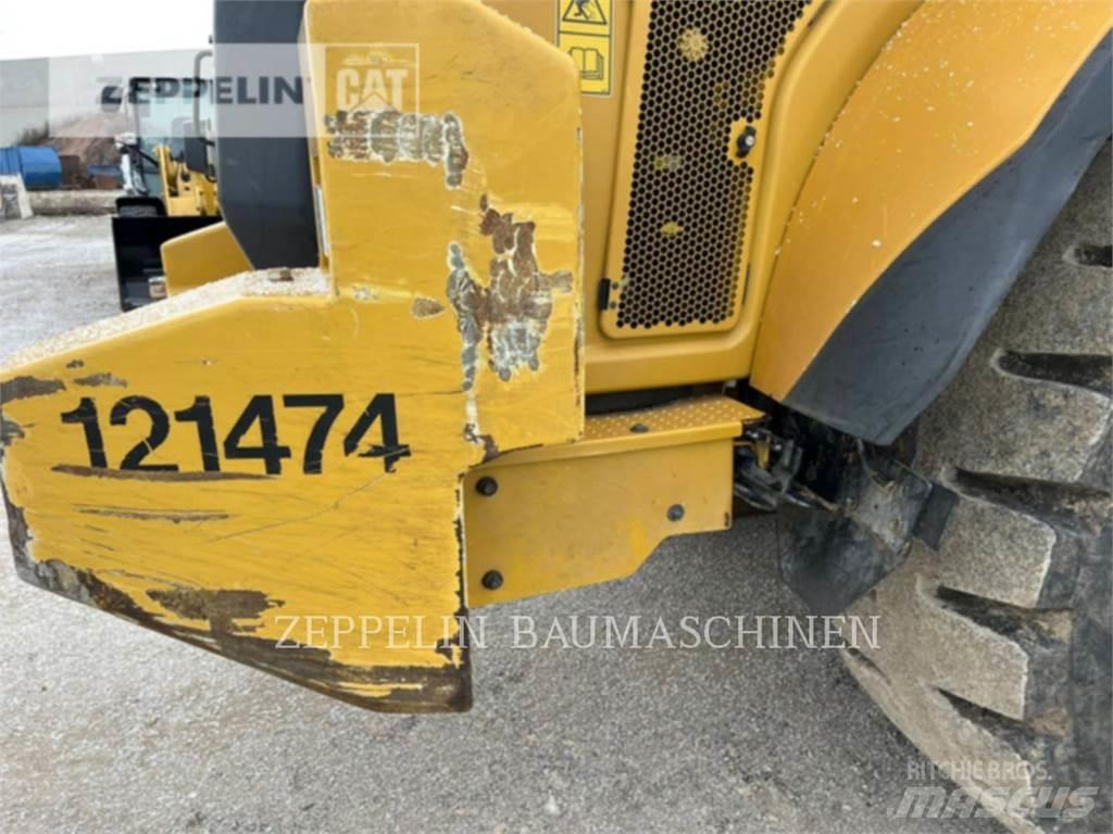 CAT 962M Incarcator pe pneuri