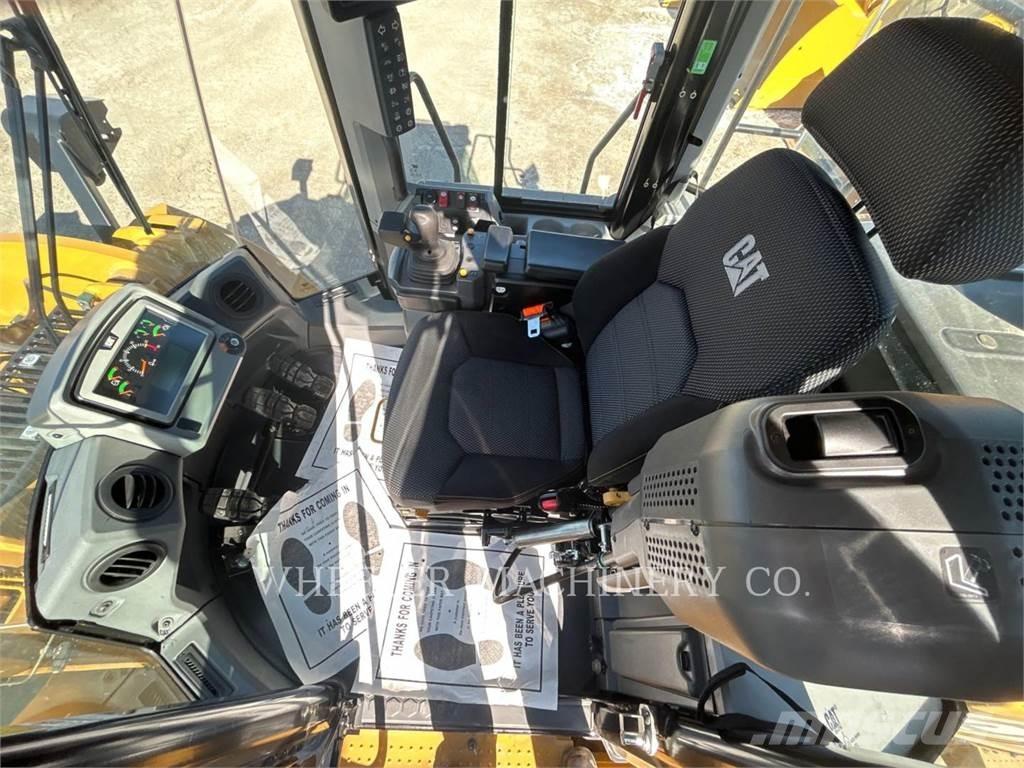 CAT 962M QC Incarcator pe pneuri