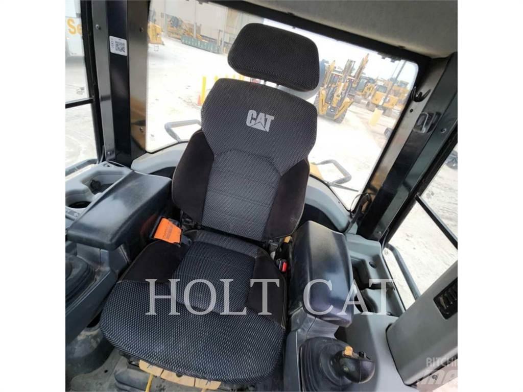 CAT 963 Încarcatoare cu excavator