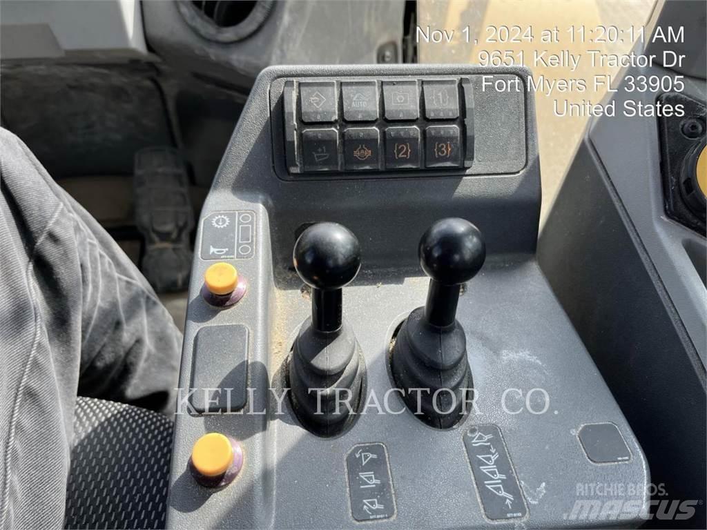 CAT 966 Incarcator pe pneuri