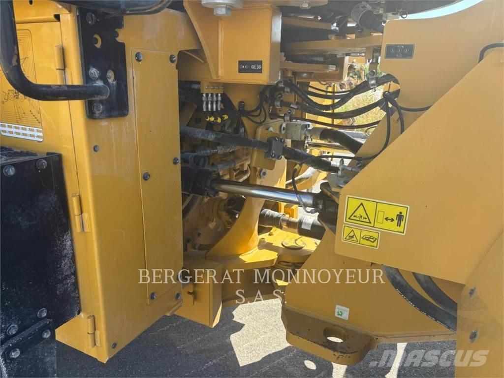 CAT 966 Incarcator pe pneuri