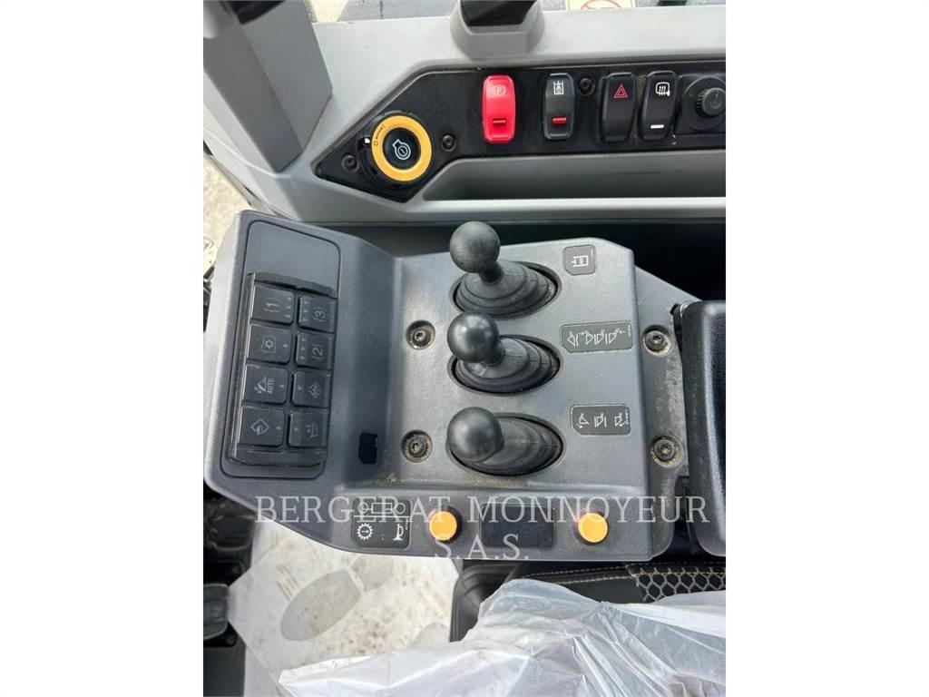 CAT 966 Incarcator pe pneuri