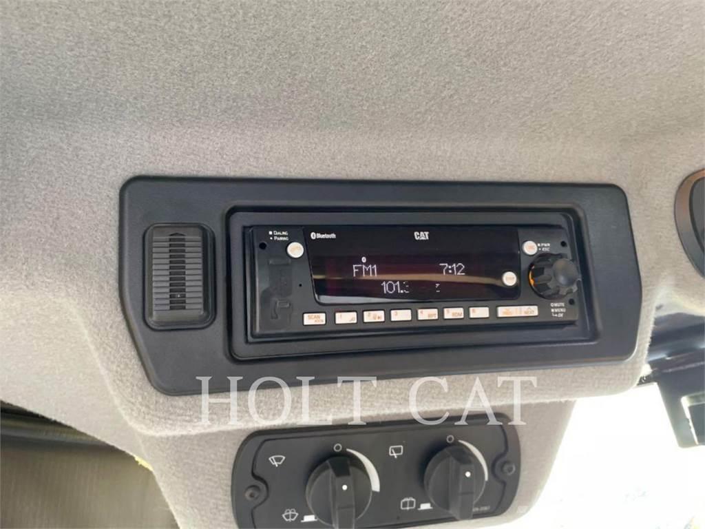 CAT 966 QC Incarcator pe pneuri