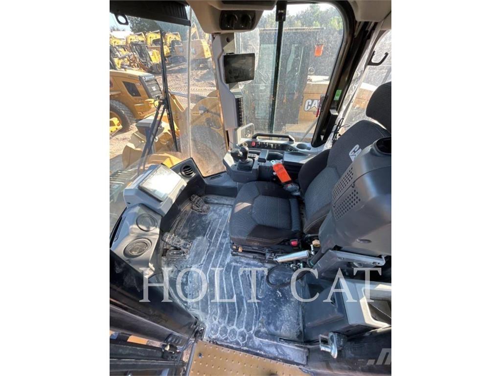 CAT 966 XE Incarcator pe pneuri