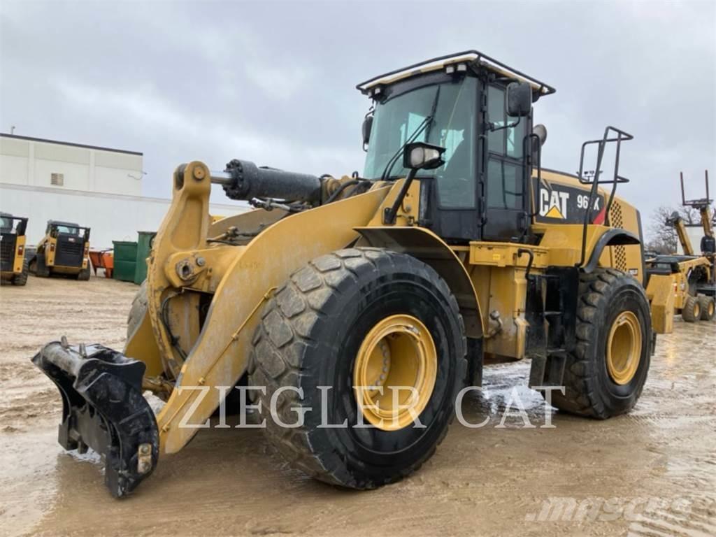 CAT 966K Incarcator pe pneuri