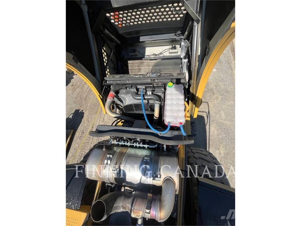 CAT 966K Incarcator pe pneuri