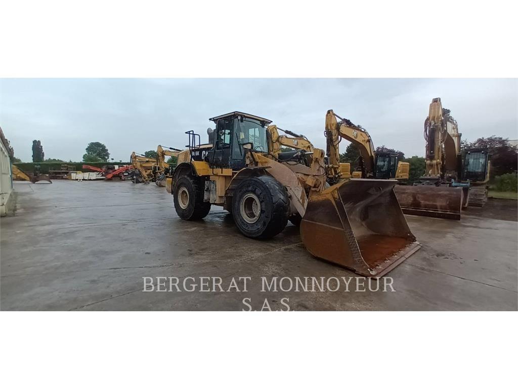 CAT 966K Incarcator pe pneuri