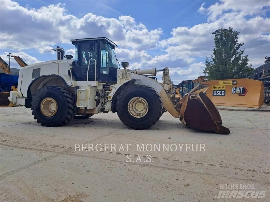 CAT 966M Incarcator pe pneuri