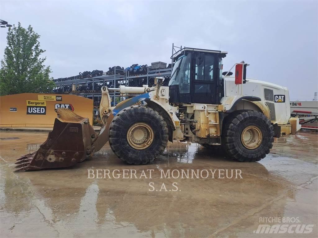 CAT 966M Incarcator pe pneuri