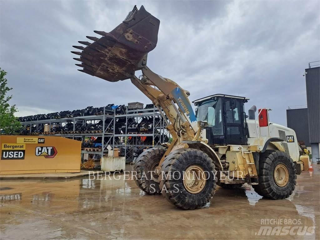 CAT 966M Incarcator pe pneuri