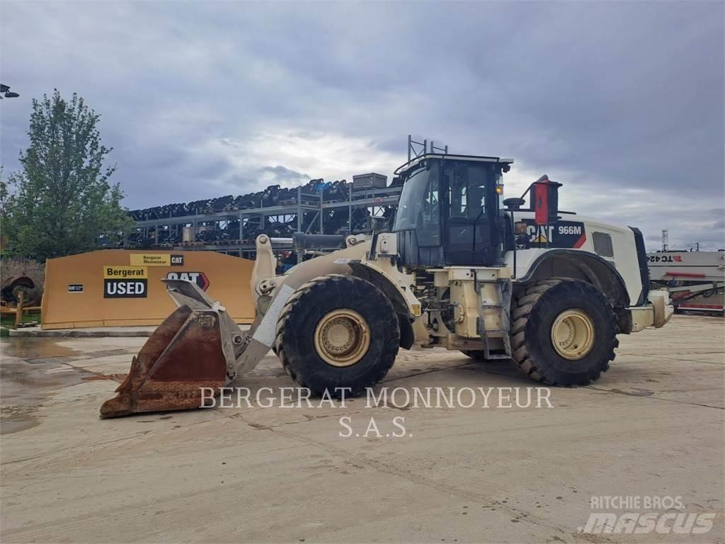 CAT 966M Incarcator pe pneuri