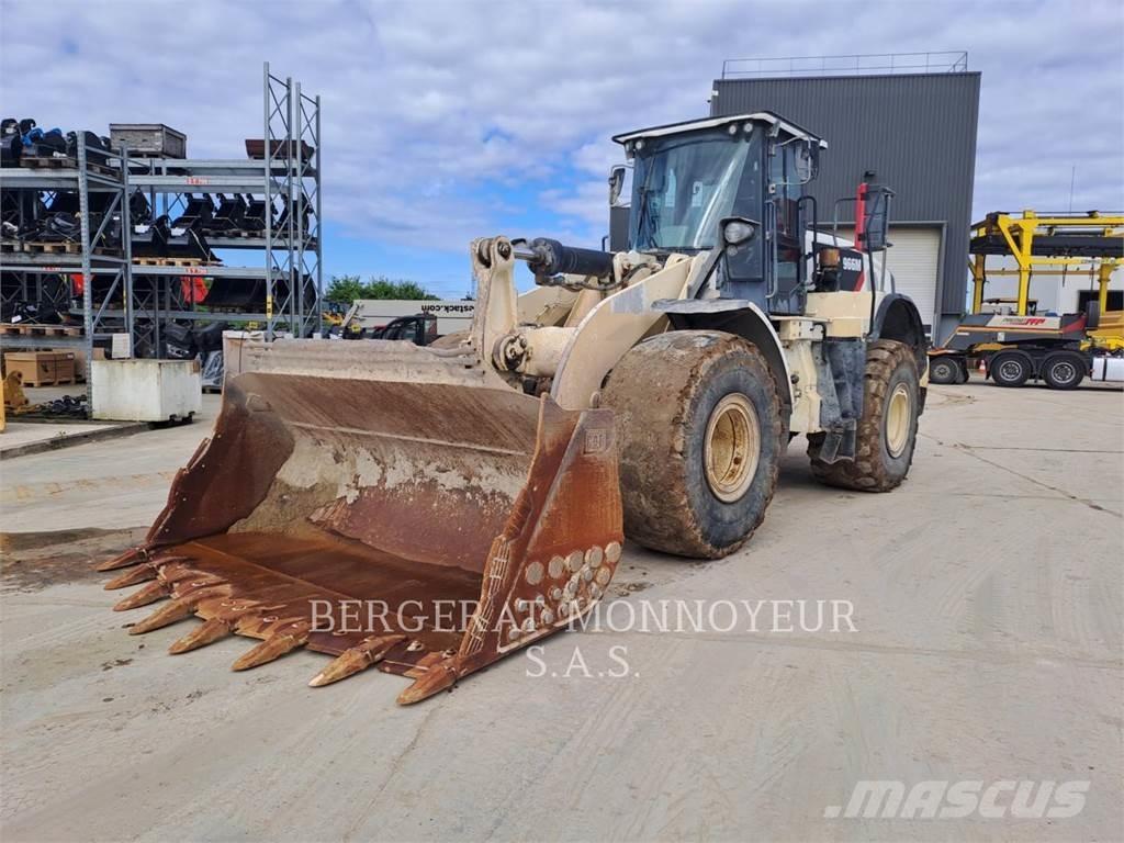 CAT 966M Incarcator pe pneuri
