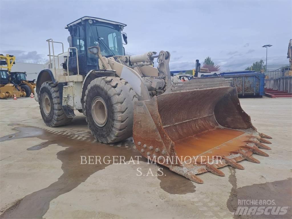 CAT 966M Incarcator pe pneuri