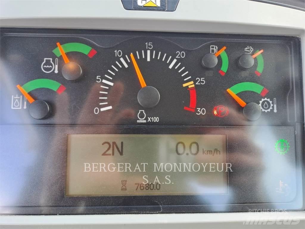 CAT 966M Incarcator pe pneuri