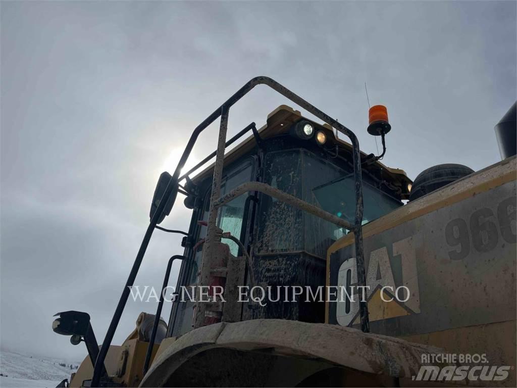 CAT 966M Incarcator pe pneuri