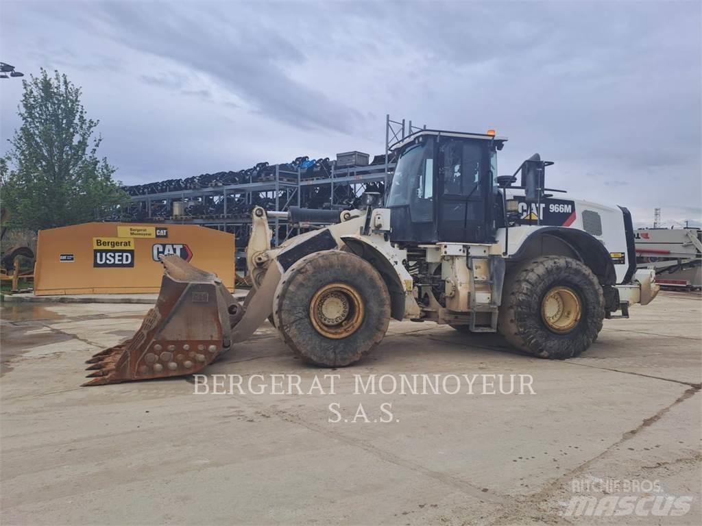 CAT 966M Incarcator pe pneuri