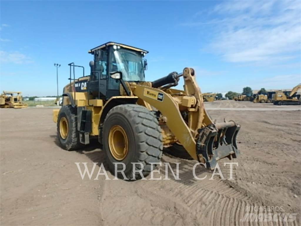 CAT 966M Incarcator pe pneuri