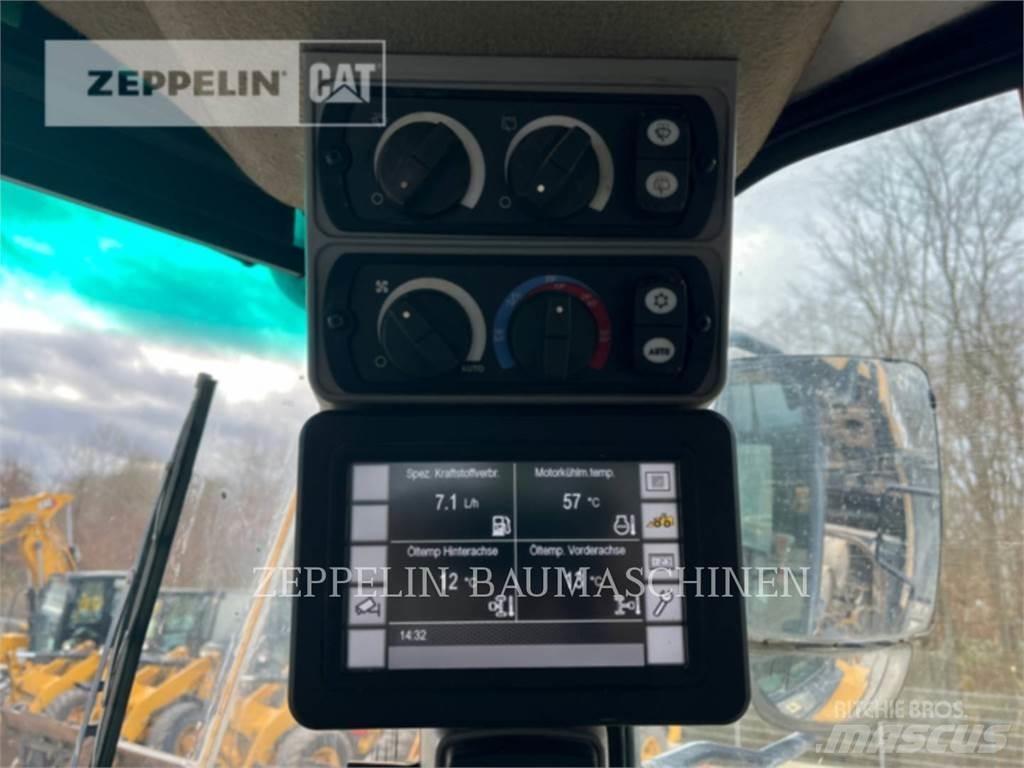 CAT 966M Incarcator pe pneuri