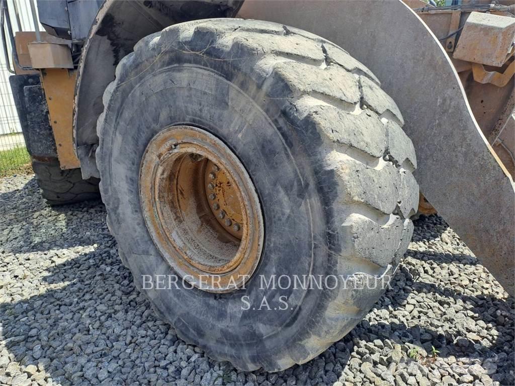 CAT 966M Incarcator pe pneuri
