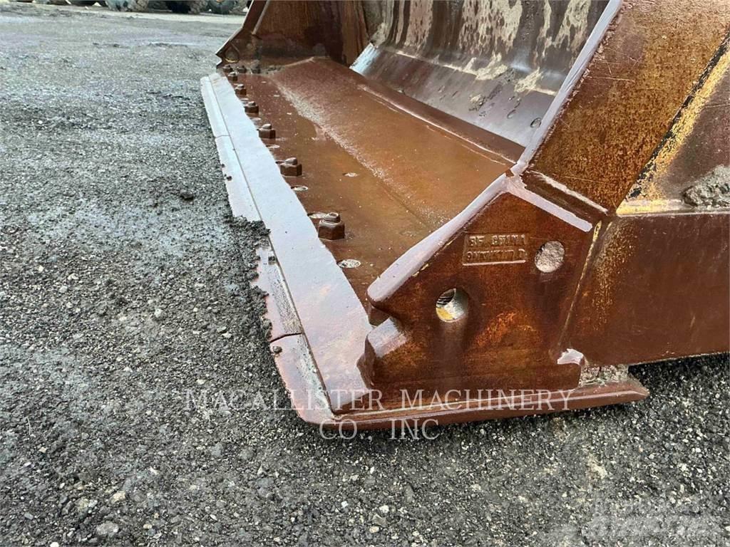 CAT 966M Incarcator pe pneuri