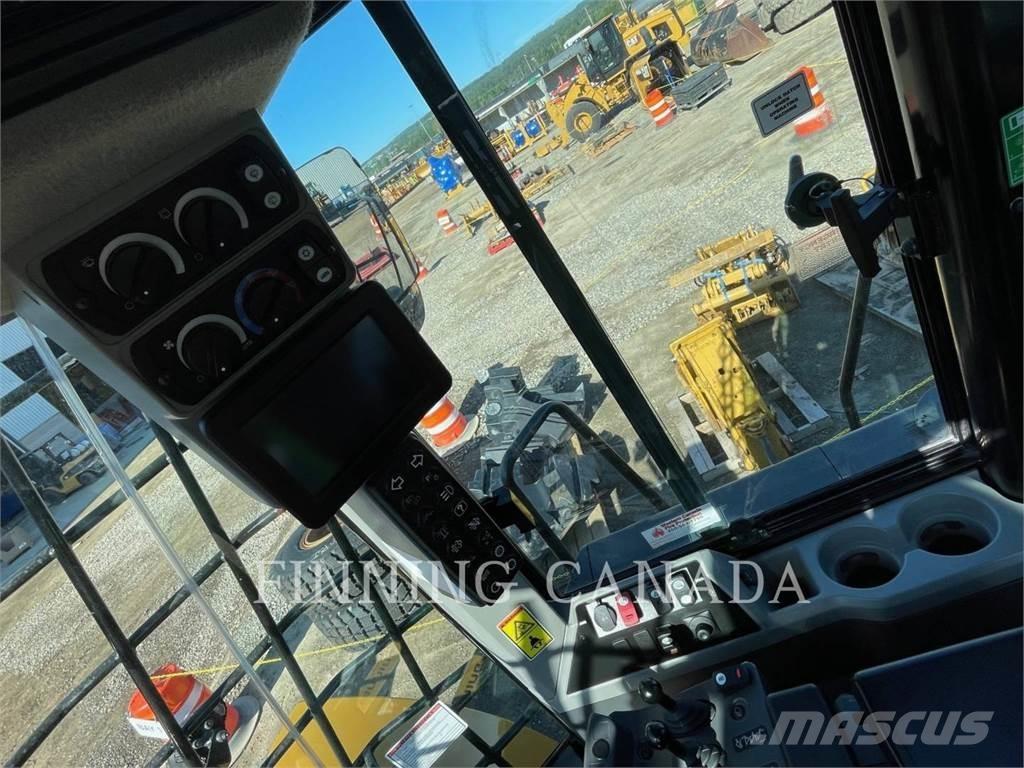 CAT 966M Incarcator pe pneuri