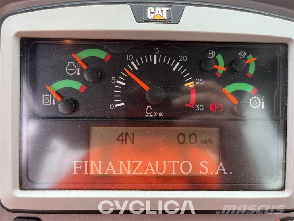 CAT 966M Incarcator pe pneuri