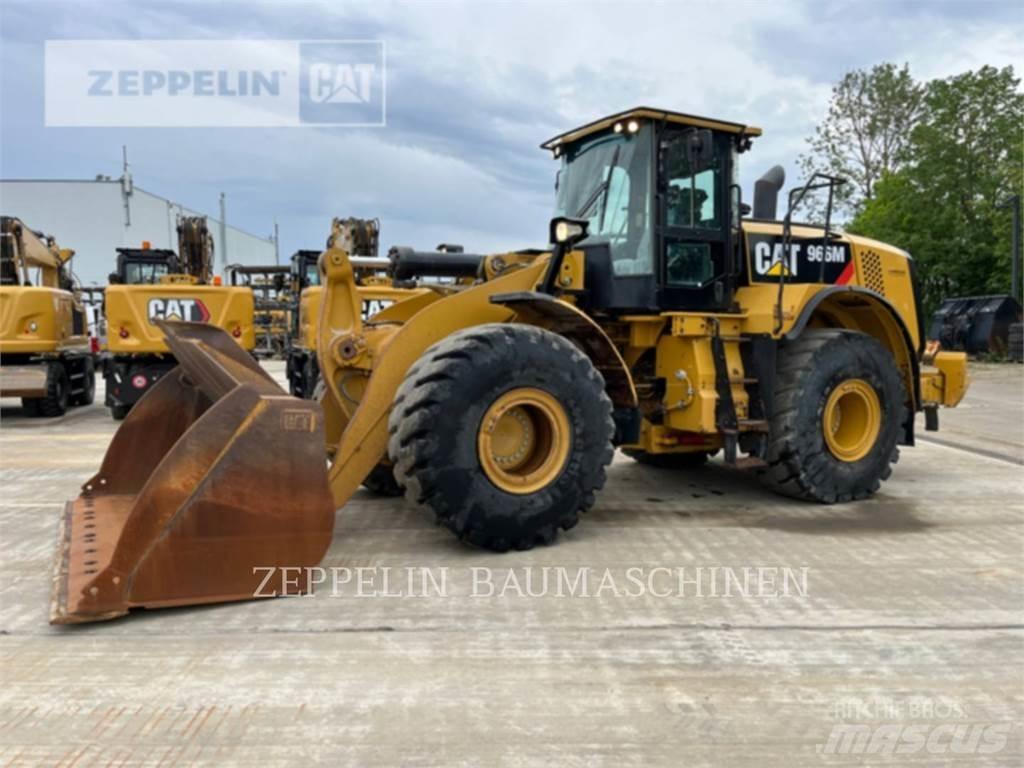 CAT 966M Incarcator pe pneuri