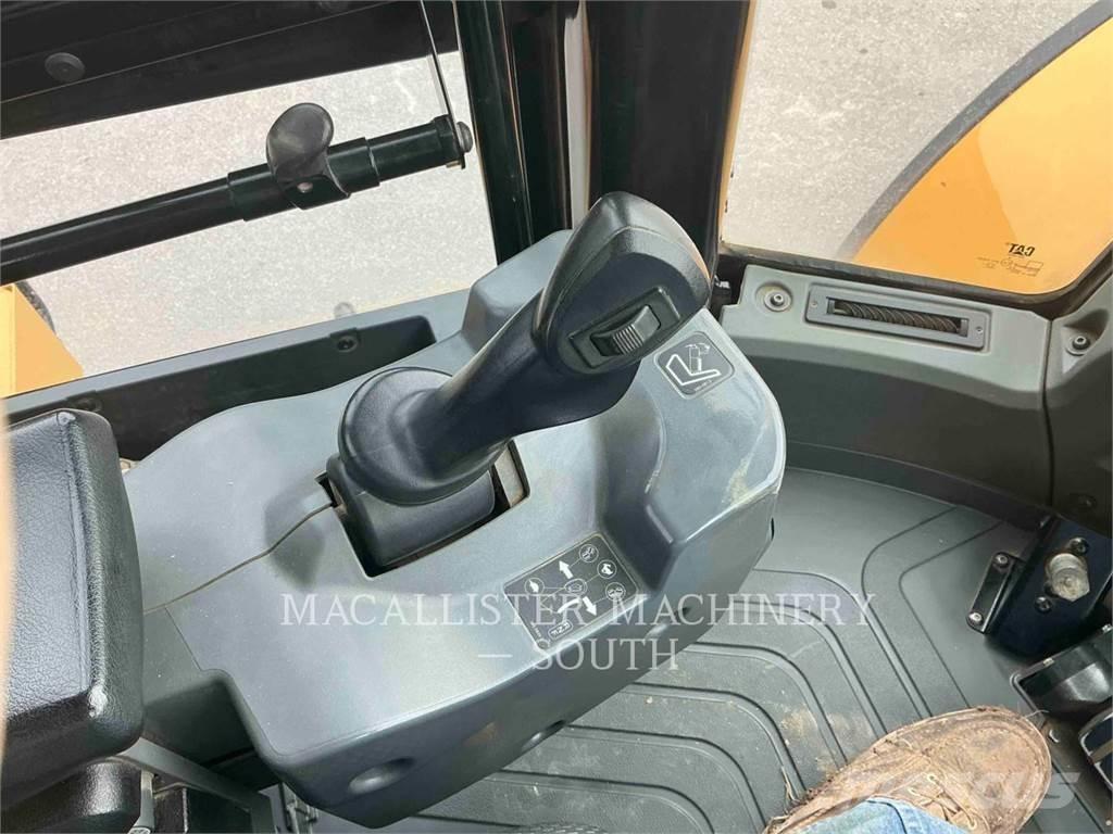 CAT 966M Incarcator pe pneuri
