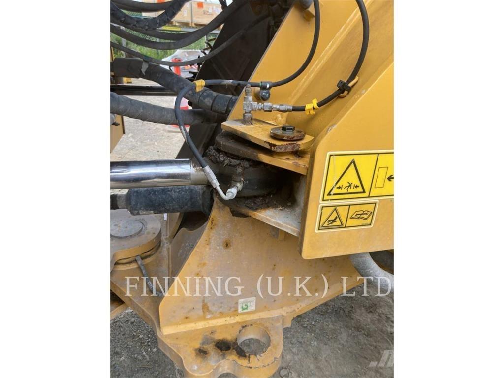 CAT 966M Incarcator pe pneuri