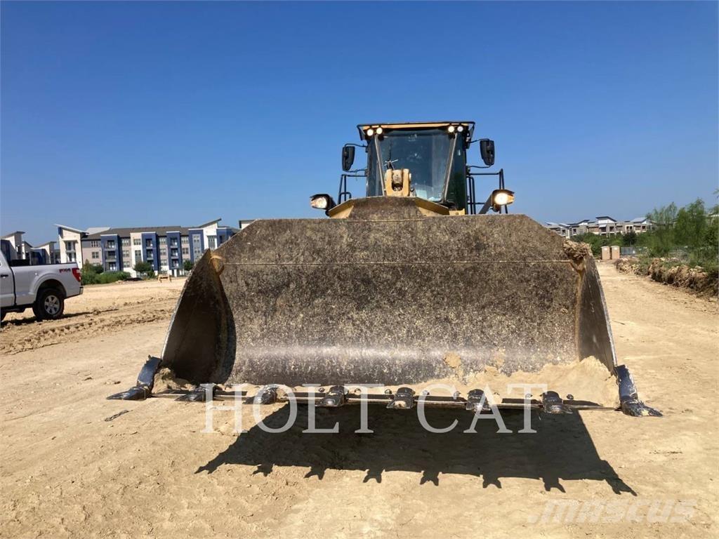 CAT 966M Incarcator pe pneuri