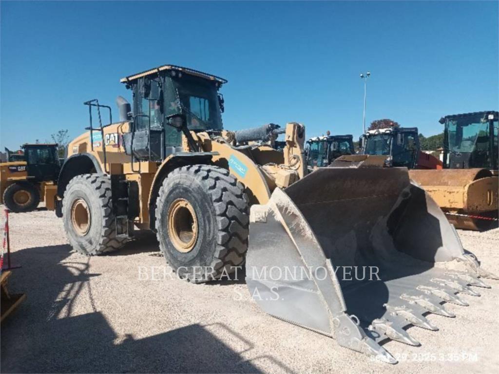 CAT 966M Incarcator pe pneuri